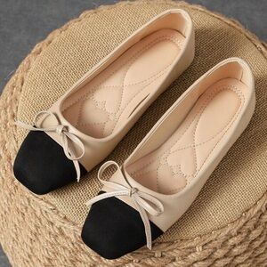 Elegant Black and Khaki Women's Flats